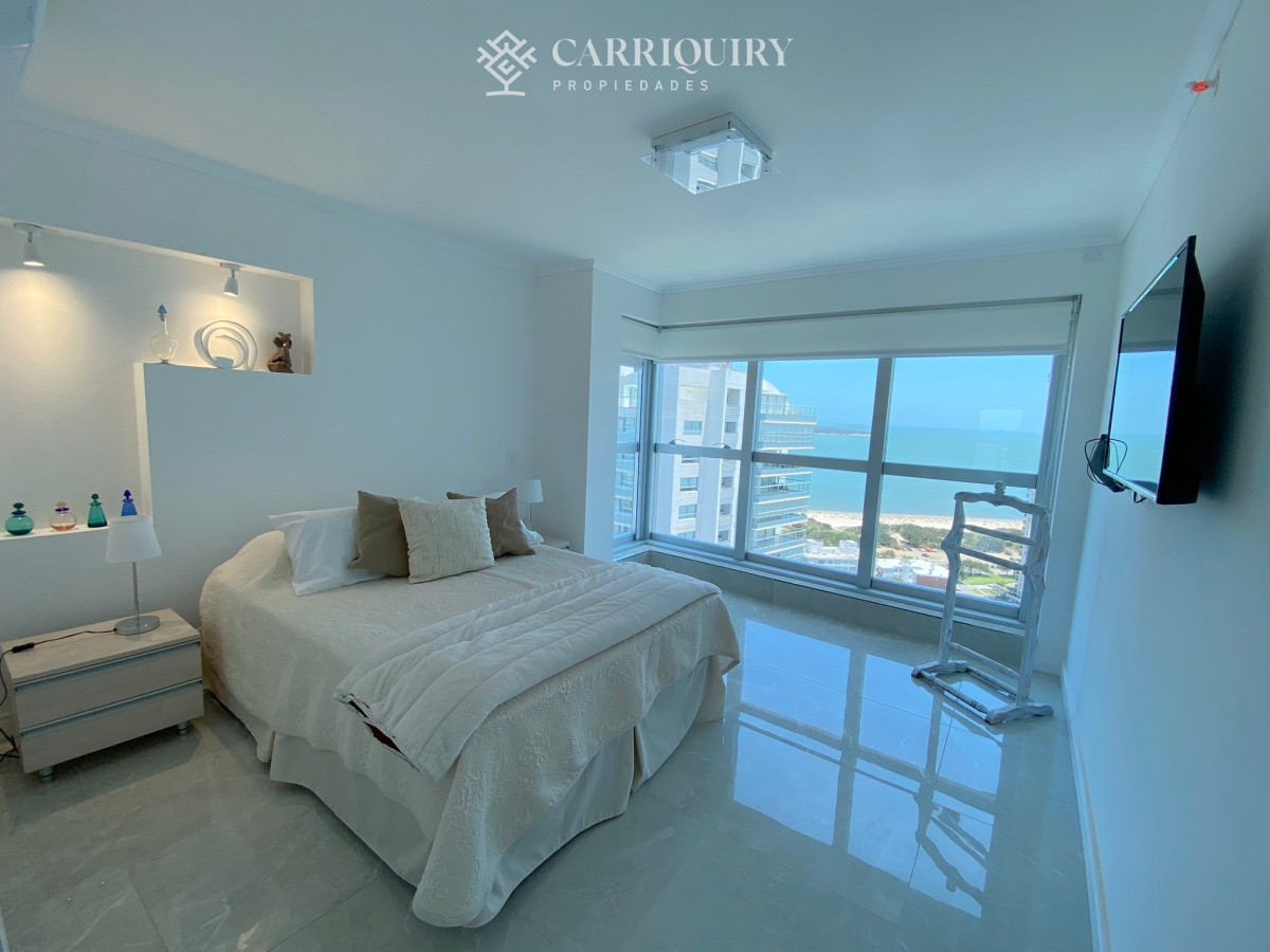 Apartamento ID.9448 - Apartamento en venta de 3 dormitorios en Miami Boulevard, Punta del Este.