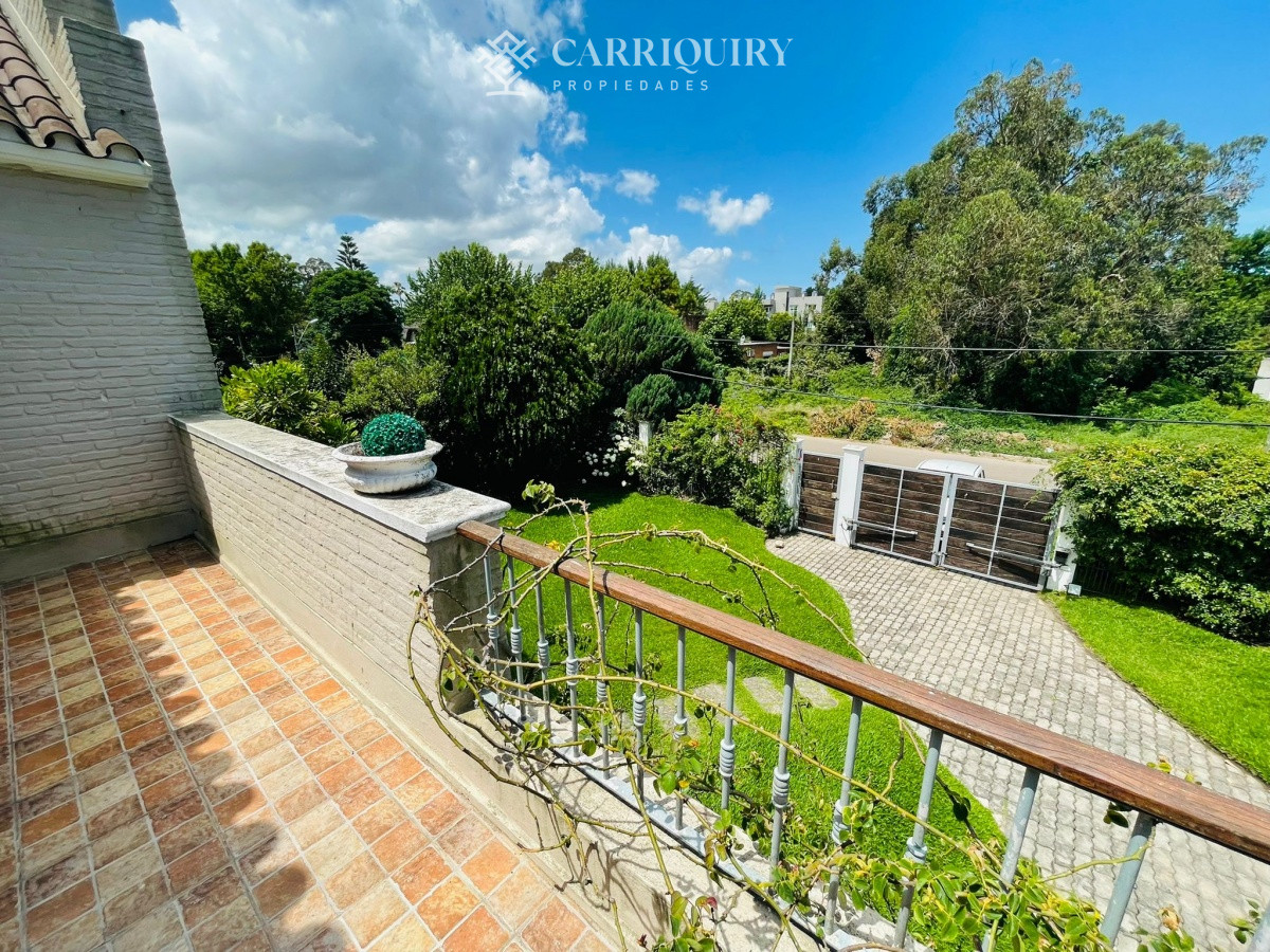 Casa ID.5715/Alquiler-de-casa-en-manantiales-de-3-dormitorios-y-2-baños.-Piscina-y-parrillero - CASA DE 4 DORMITORIOS EN ALQUILER TEMPORARIO
