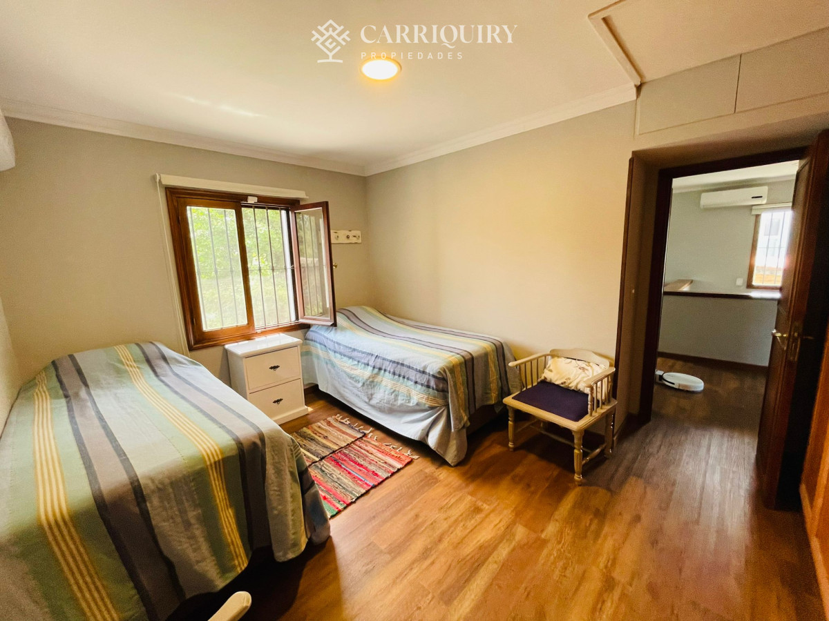 Casa ID.5715/Alquiler-de-casa-en-manantiales-de-3-dormitorios-y-2-baños.-Piscina-y-parrillero - CASA DE 4 DORMITORIOS EN ALQUILER TEMPORARIO