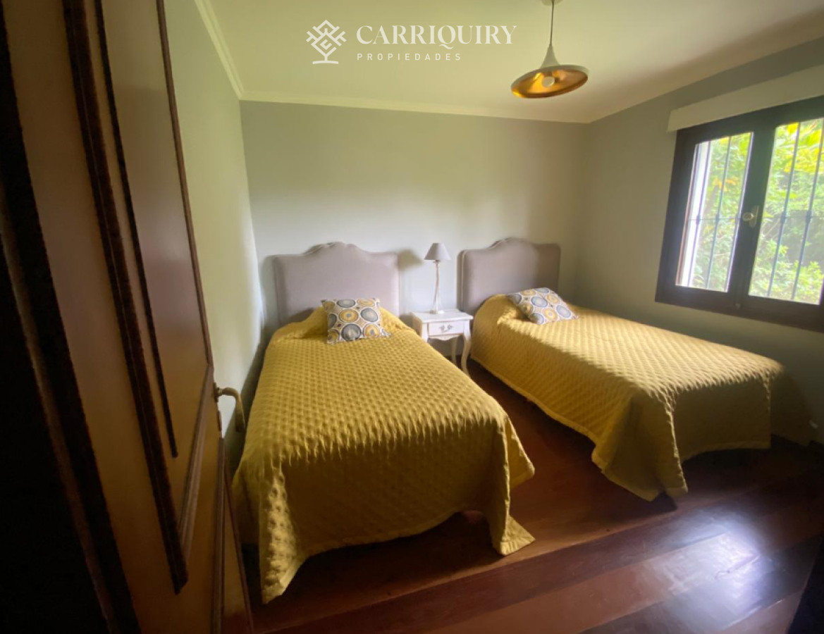 Casa ID.5715/Alquiler-de-casa-en-manantiales-de-3-dormitorios-y-2-baños.-Piscina-y-parrillero - CASA DE 4 DORMITORIOS EN ALQUILER TEMPORARIO
