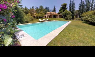 CASA DE 4 DOMITORIOS EN SAN RAFAEL, PUNTA DEL ESTE