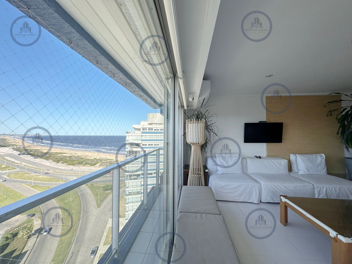 Apartamento ID.2383 - Apartamento de 4 Dormitorios en venta en Ocean Tower, Punta del Este.