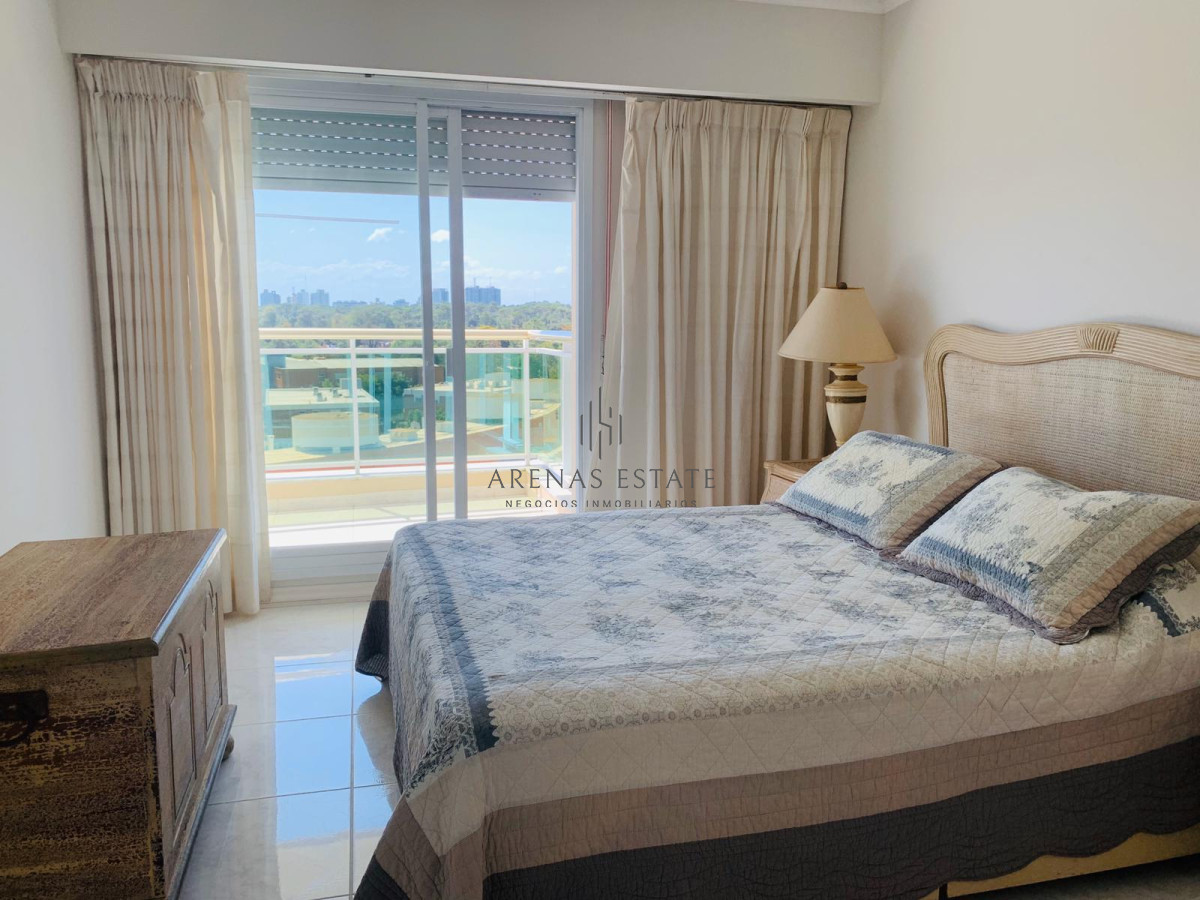 Apartamento ID.2136 - DEPARTAMENTO 3 DORMITORIOS EN CORAL TOWER, MANSA, PUNTA DEL ESTE