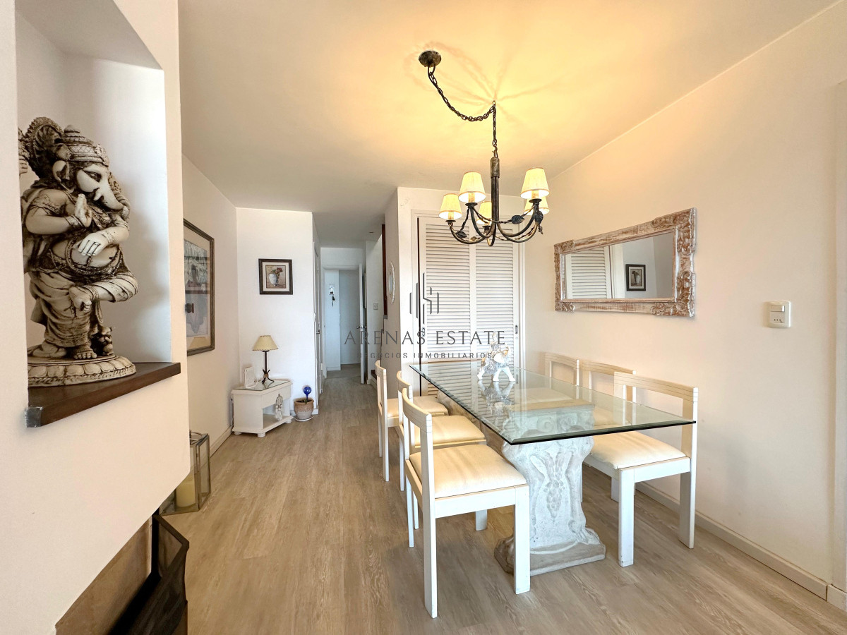 Apartamento ID.3236 - Penthouse en Venta de 3 dormitorios en Playa Mansa, Punta del Este