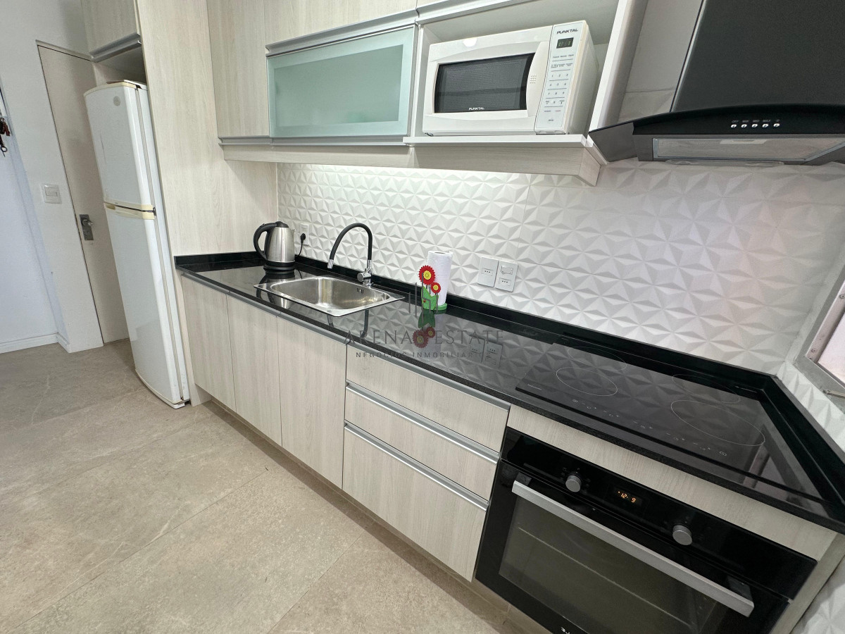 Apartamento ID.3236 - Penthouse en Venta de 3 dormitorios en Playa Mansa, Punta del Este