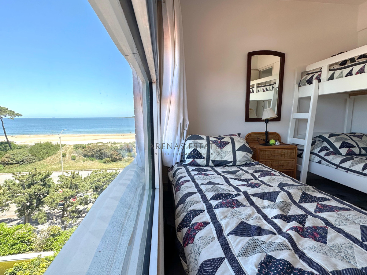 Apartamento ID.3236 - Penthouse en Venta de 3 dormitorios en Playa Mansa, Punta del Este