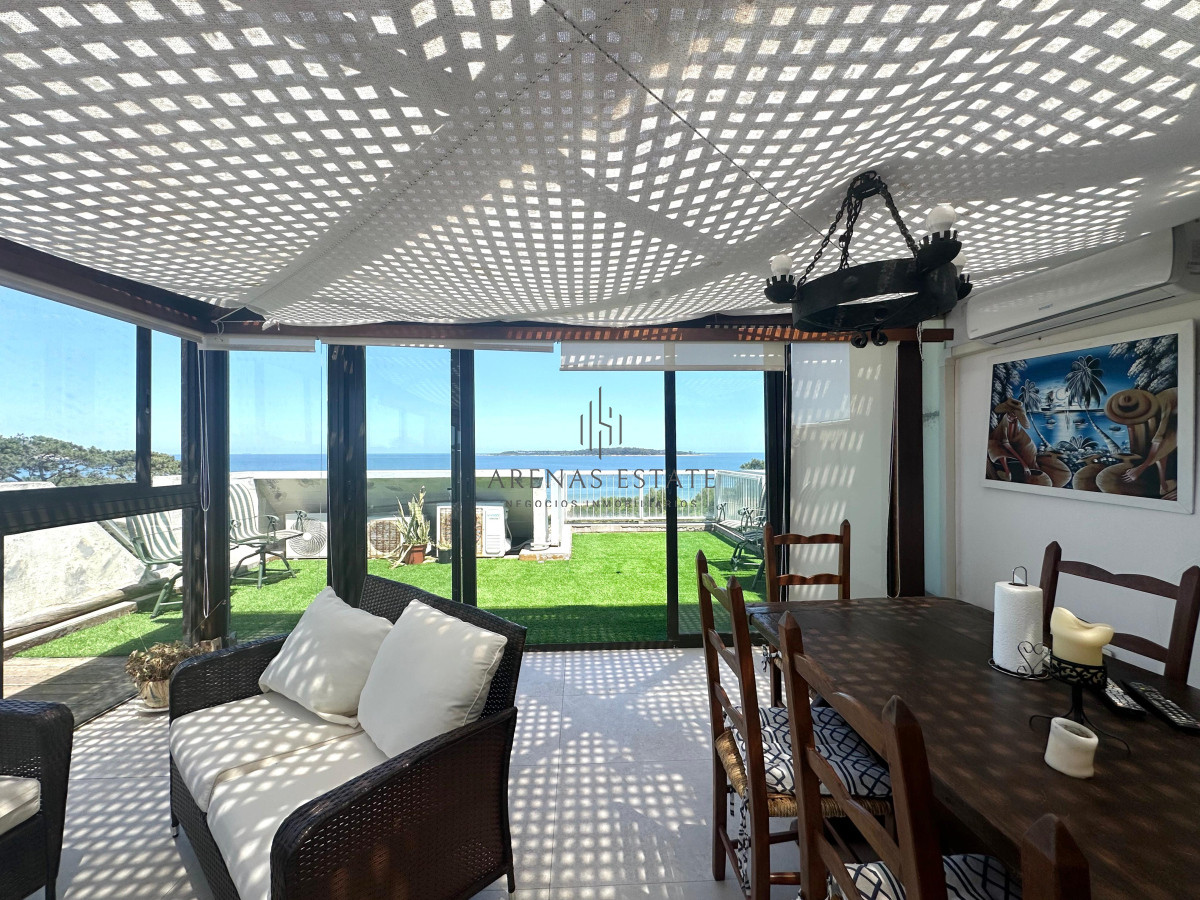 Apartamento ID.3236 - Penthouse en Venta de 3 dormitorios en Playa Mansa, Punta del Este