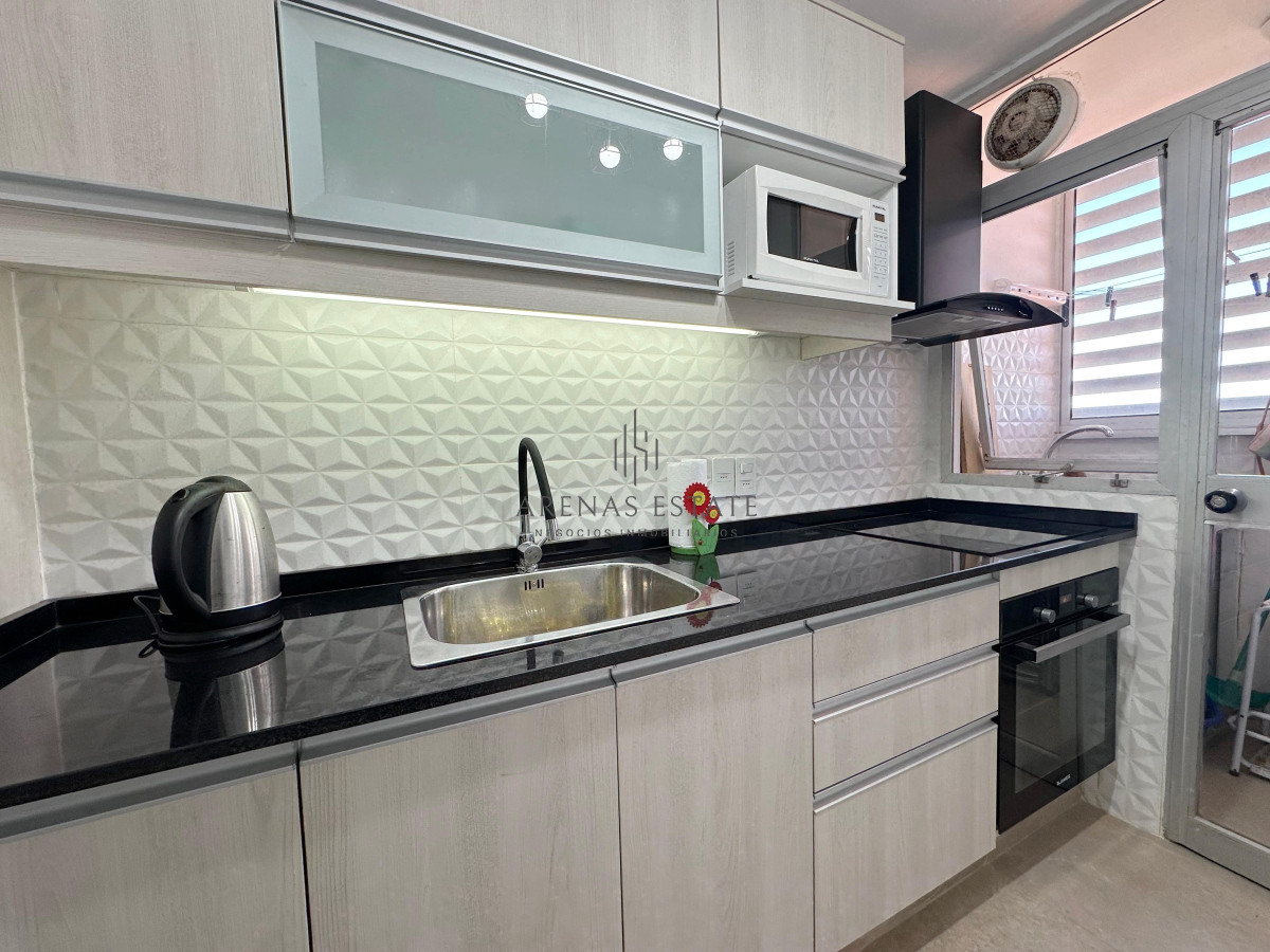 Apartamento ID.3236 - Penthouse en Venta de 3 dormitorios en Playa Mansa, Punta del Este