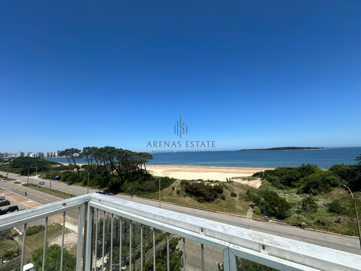 Apartamento ID.3236 - Penthouse en Venta de 3 dormitorios en Playa Mansa, Punta del Este