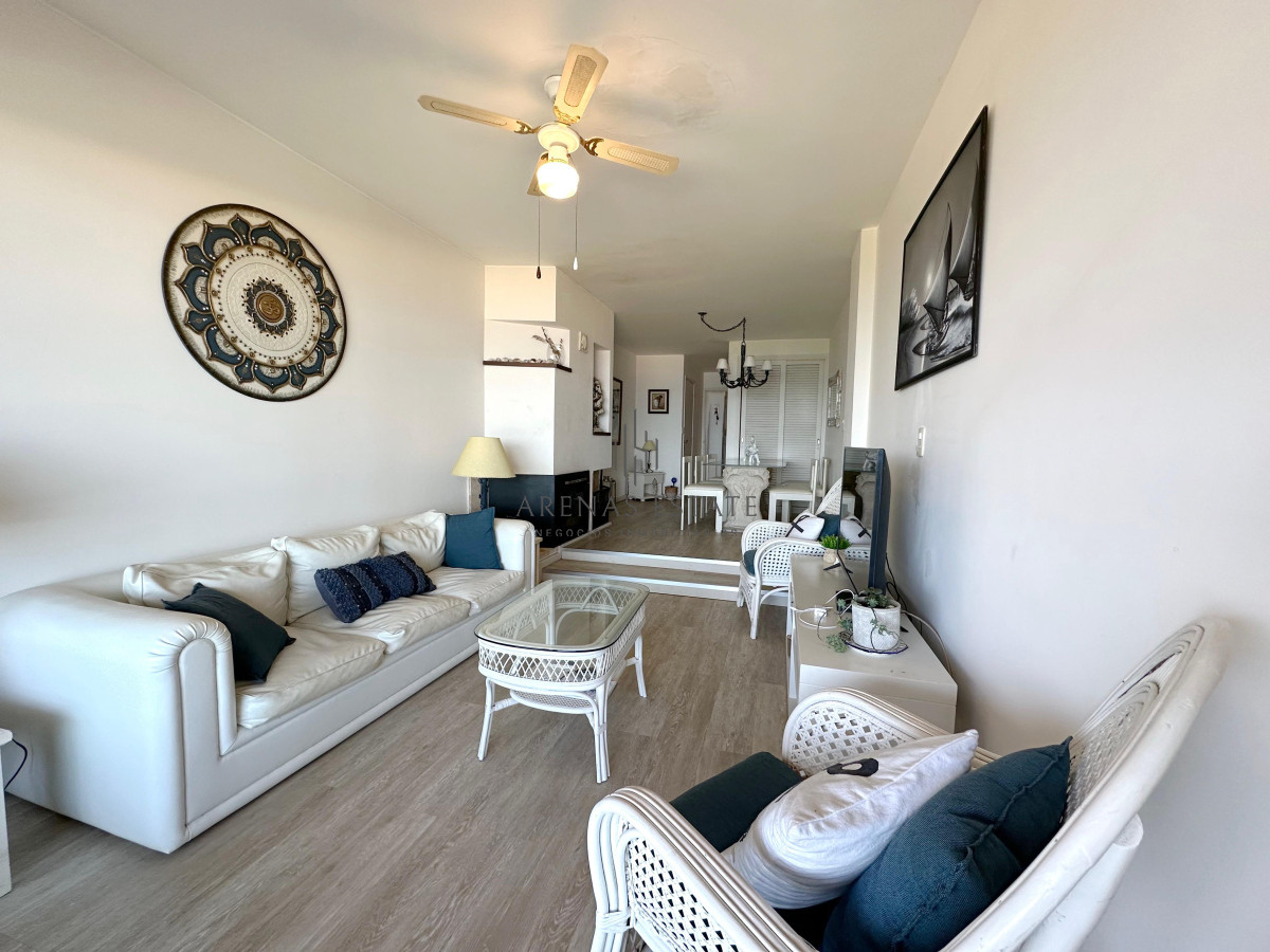 Apartamento ID.3236 - Penthouse en Venta de 3 dormitorios en Playa Mansa, Punta del Este
