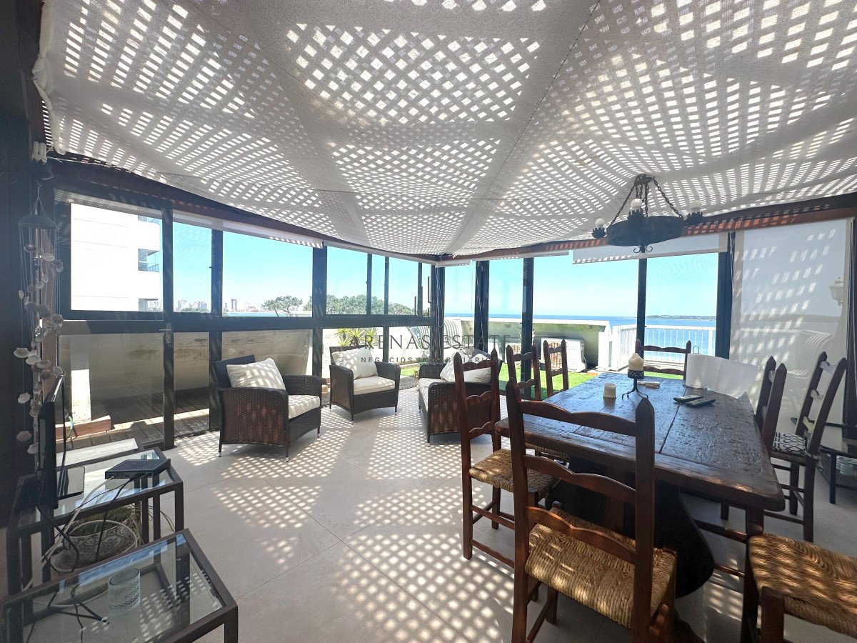 Apartamento ID.3236 - Penthouse en Venta de 3 dormitorios en Playa Mansa, Punta del Este