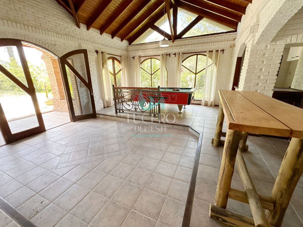 Casa ID.449 - Casa de 3 Dormitorios + dependencia en Jardines de Córdoba, Punta del Este