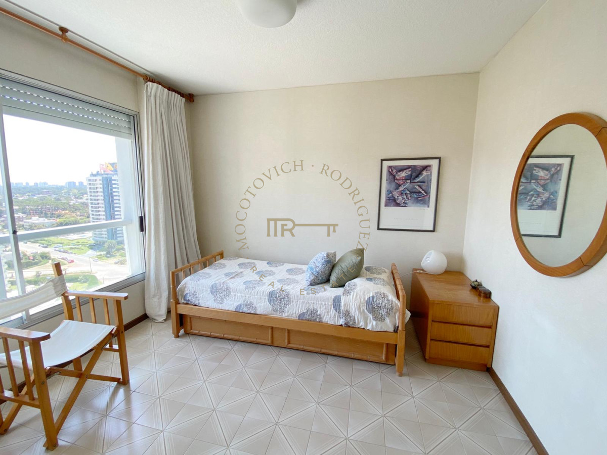 Apartamento ID.1650 - VENTA DEPARTAMENTO 3 DORMITORIOS EN EDIFICIO ESTRELLA DE MAR, PUNTA DEL ESTE