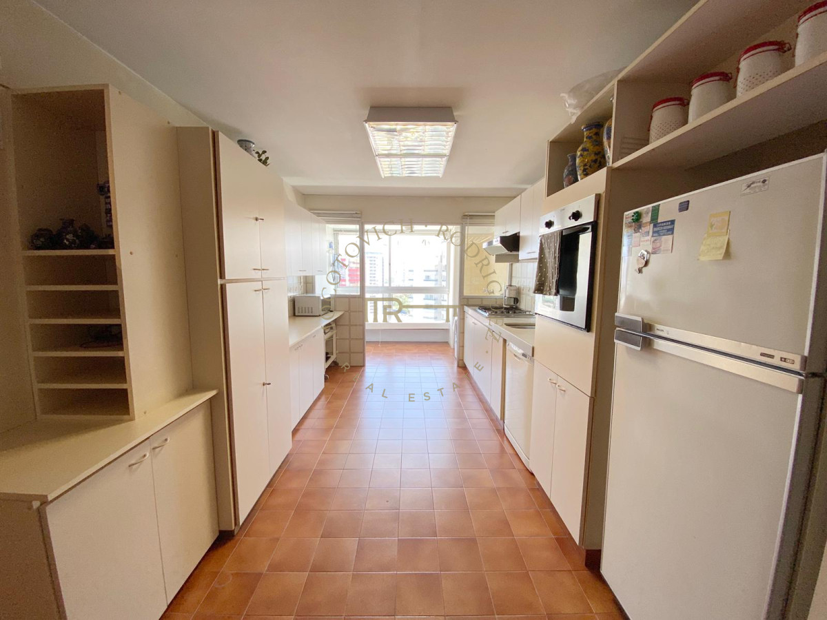 Apartamento ID.1650 - VENTA DEPARTAMENTO 3 DORMITORIOS EN EDIFICIO ESTRELLA DE MAR, PUNTA DEL ESTE