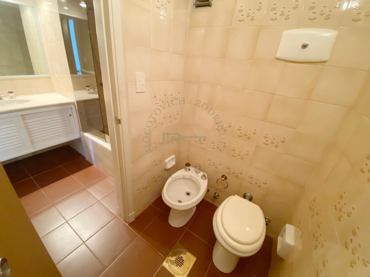 Apartamento ID.1650 - VENTA DEPARTAMENTO 3 DORMITORIOS EN EDIFICIO ESTRELLA DE MAR, PUNTA DEL ESTE