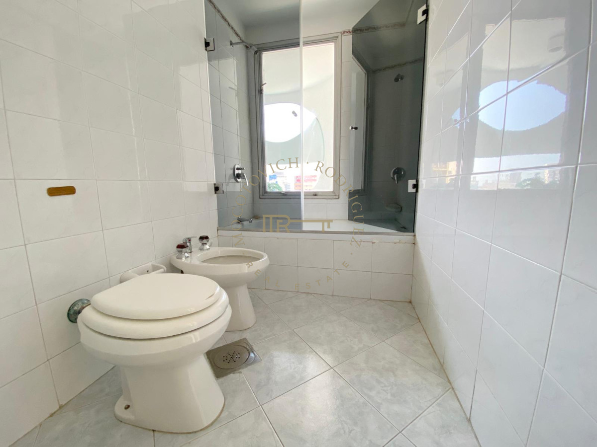 Apartamento ID.1650 - VENTA DEPARTAMENTO 3 DORMITORIOS EN EDIFICIO ESTRELLA DE MAR, PUNTA DEL ESTE