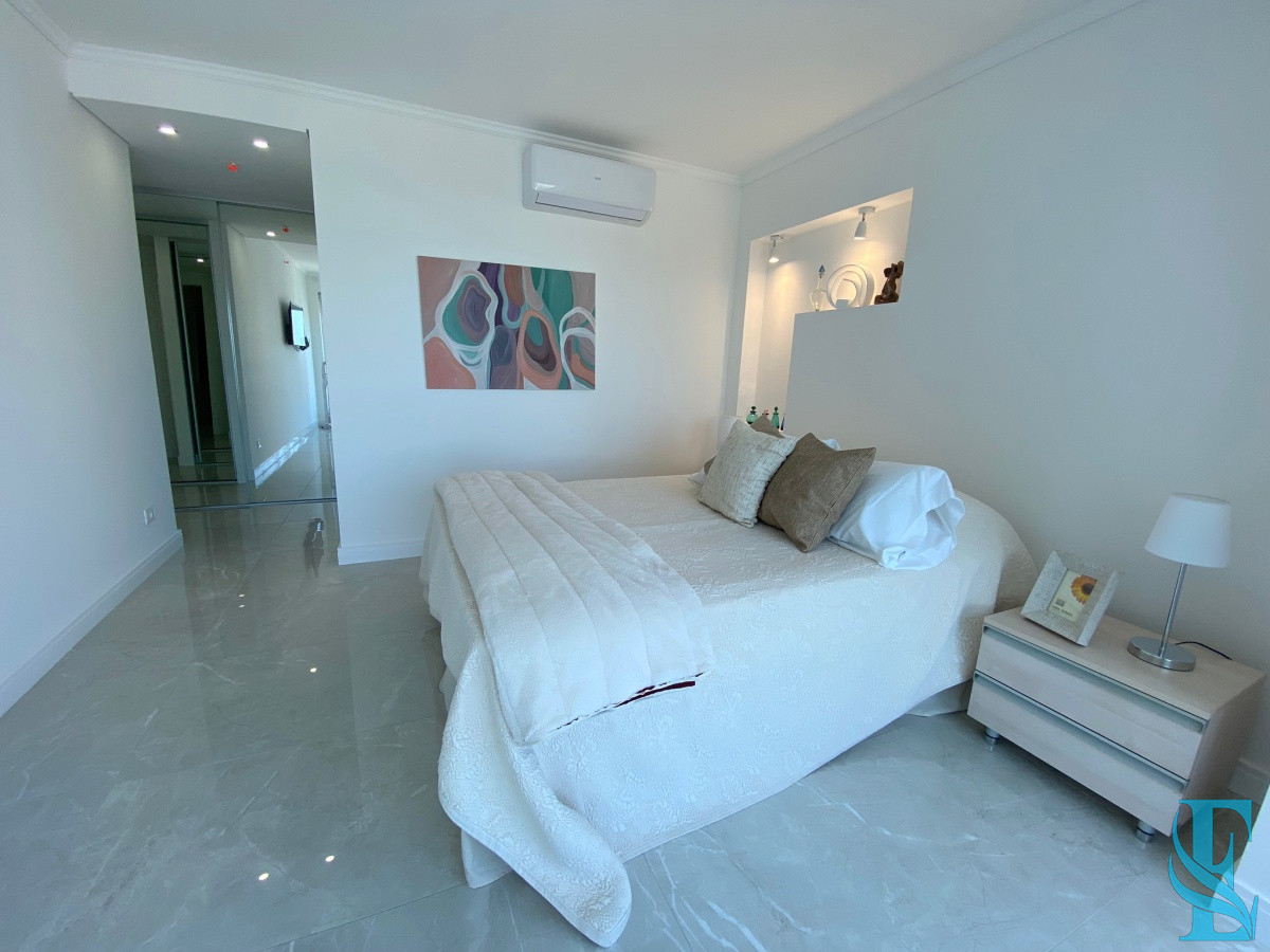 Apartamento ID.121 - Hermoso Penthouse en Playa Mansa