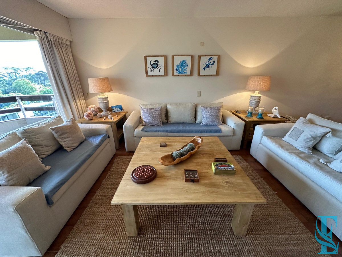 Apartamento ID.358 - Departamento de 3 dormitorios mas dependencia de servicio en edificio Bora Bora, Roosevelt Punta del Este