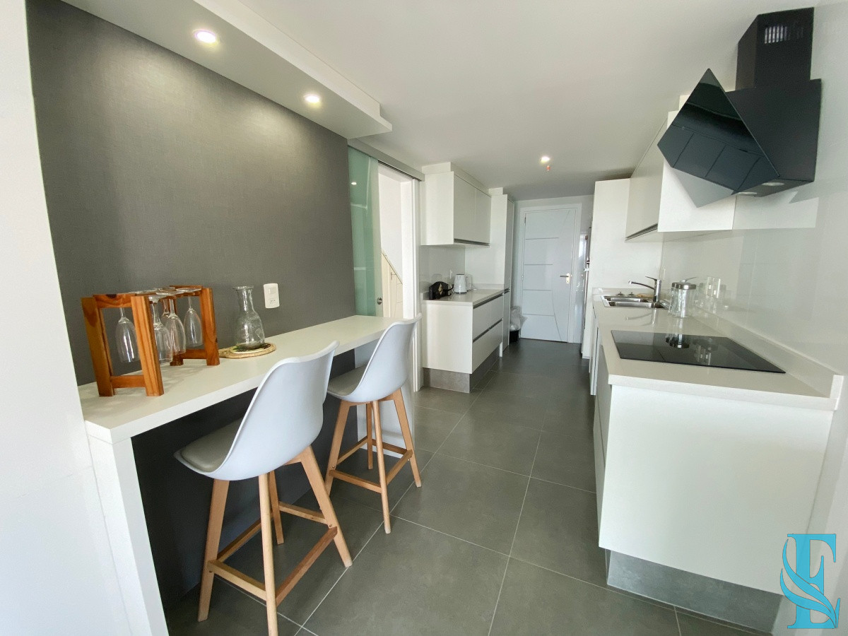 Apartamento ID.121 - Hermoso Penthouse en Playa Mansa