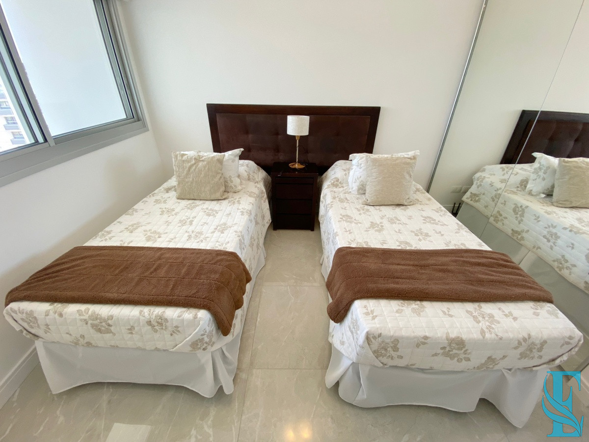 Apartamento ID.121 - Hermoso Penthouse en Playa Mansa