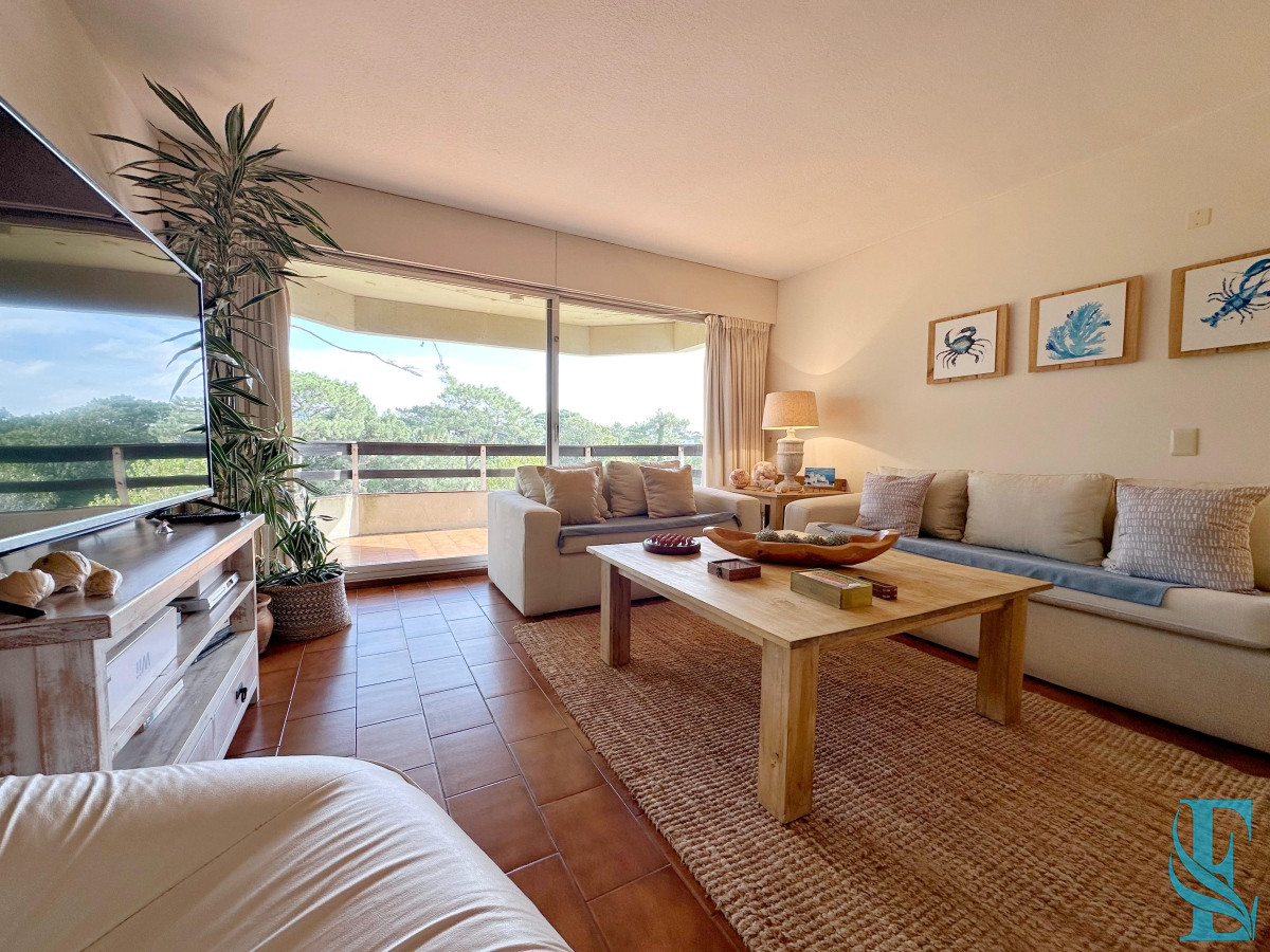 Apartamento ID.358 - Departamento de 3 dormitorios mas dependencia de servicio en edificio Bora Bora, Roosevelt Punta del Este