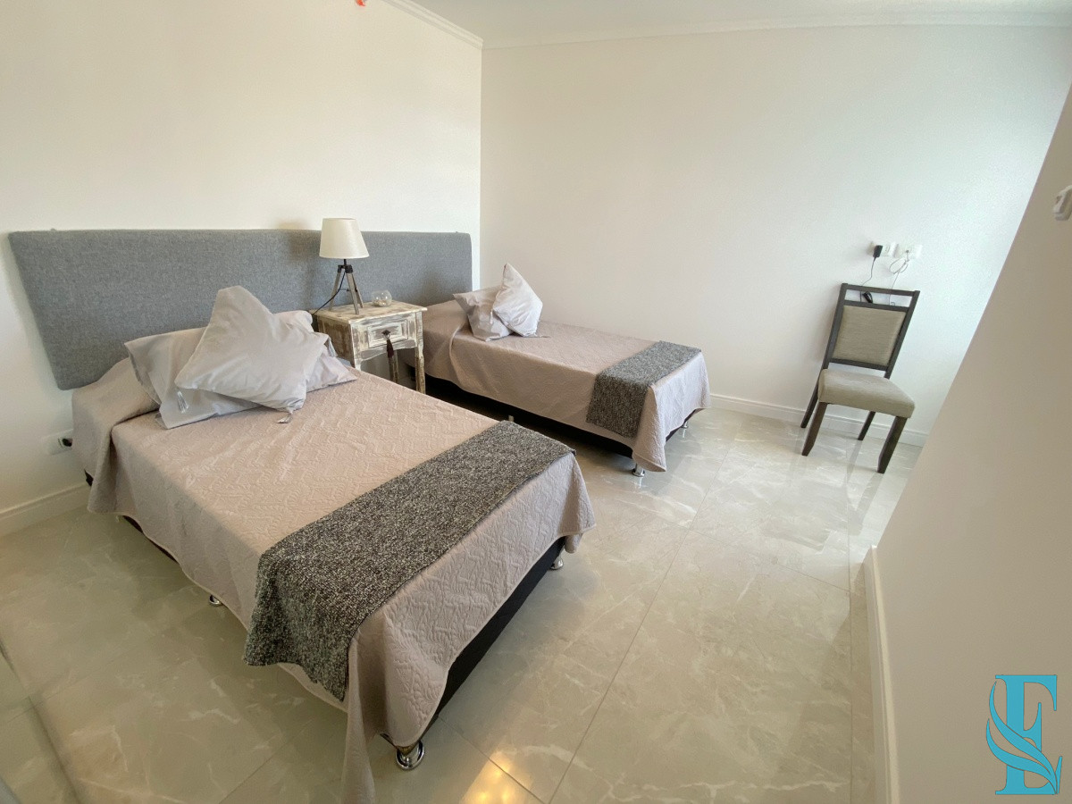 Apartamento ID.121 - Hermoso Penthouse en Playa Mansa