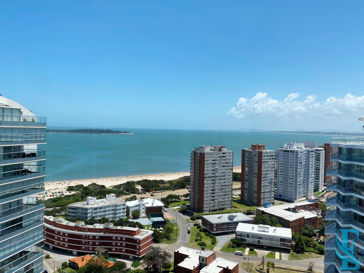 Apartamento ID.121 - Hermoso Penthouse en Playa Mansa