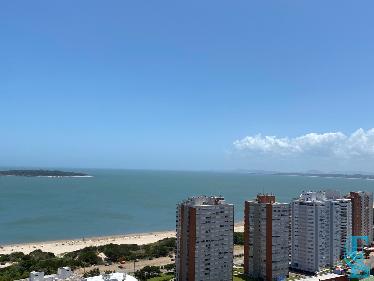 Apartamento ID.121 - Hermoso Penthouse en Playa Mansa