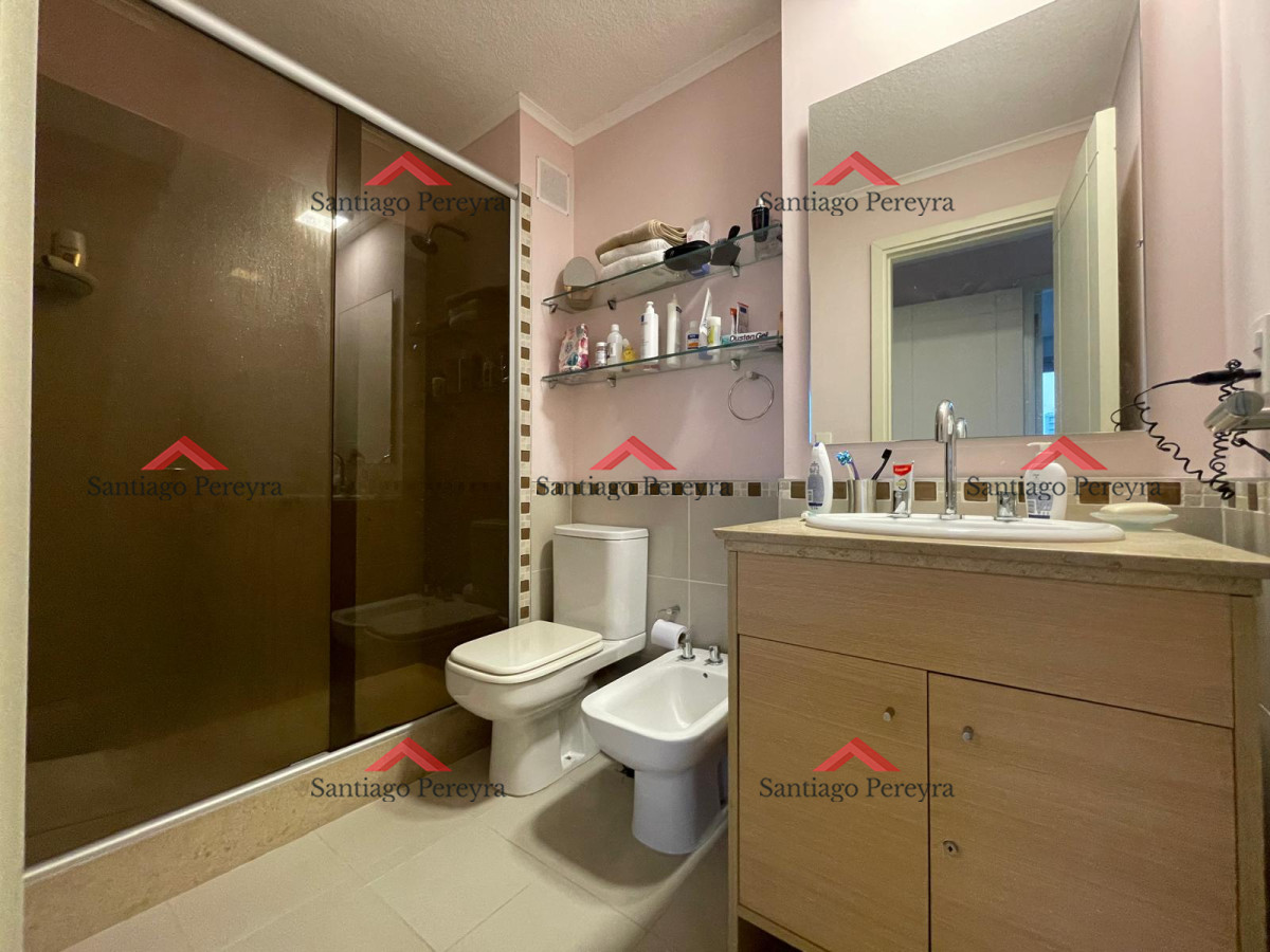 Apartamento ID.15445 - Departamento en Venta de 2 Dormitorios en Ocean Drive, Punta del Este