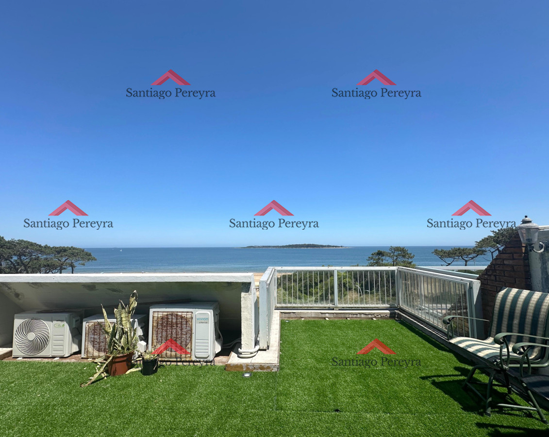 Apartamento ID.15734 - Penthouse en Venta de 3 dormitorios en Playa Mansa, Punta del Este