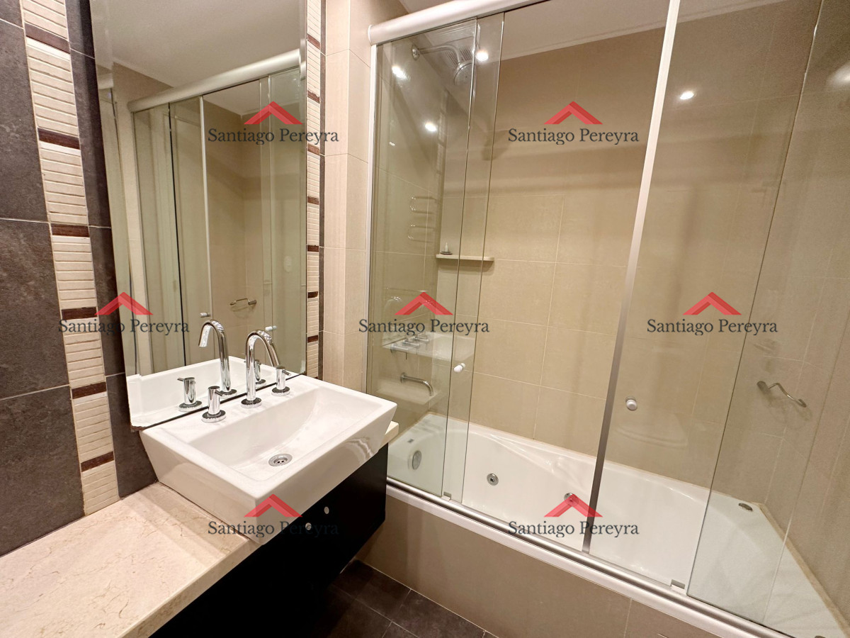 Apartamento ID.15863 - Apartamento en venta de 2 dormitorios en Gala Tower, Punta del Este.