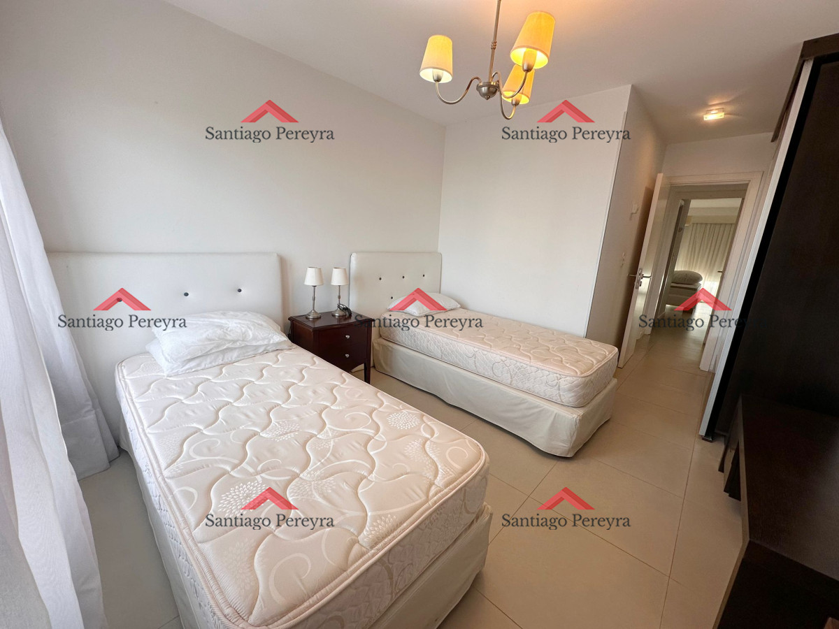 Apartamento ID.15863 - Apartamento en venta de 2 dormitorios en Gala Tower, Punta del Este.