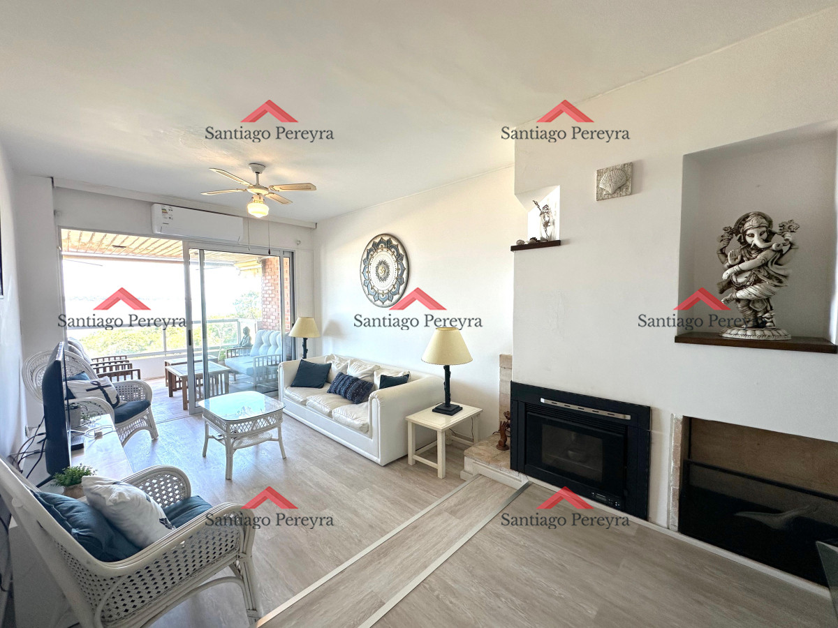 Apartamento ID.15734 - Penthouse en Venta de 3 dormitorios en Playa Mansa, Punta del Este