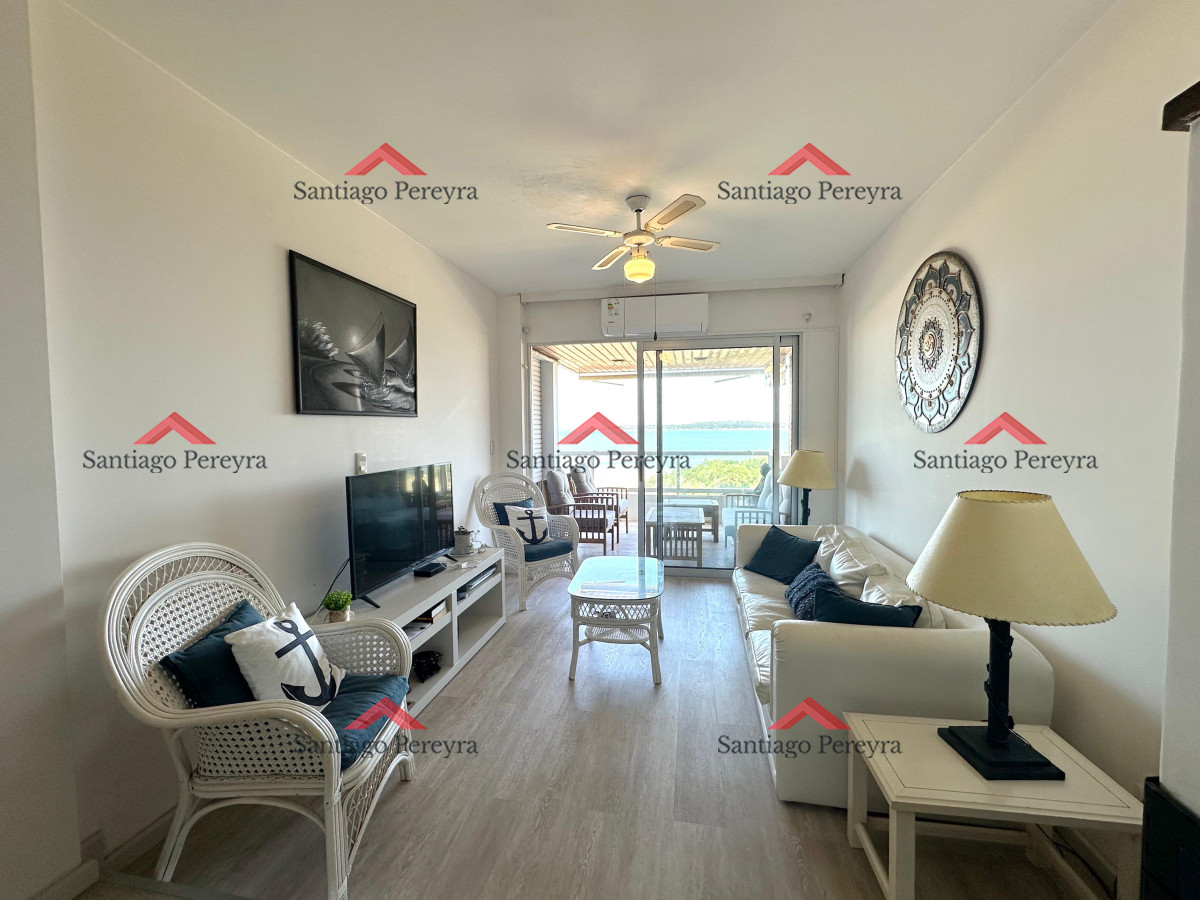 Apartamento ID.15734 - Penthouse en Venta de 3 dormitorios en Playa Mansa, Punta del Este