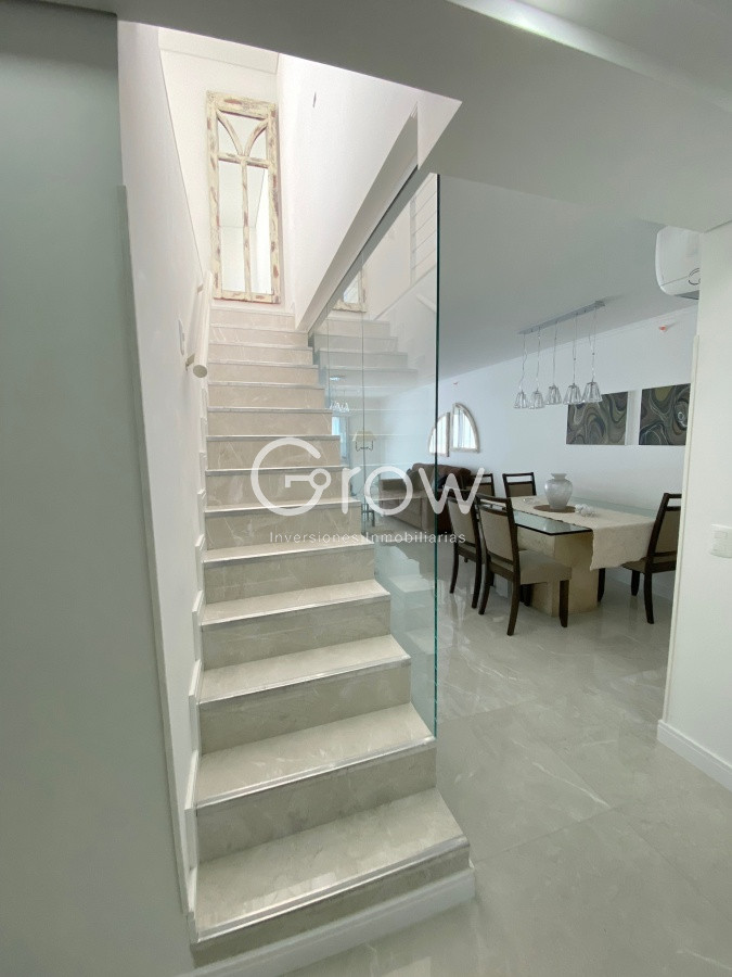 Apartamento ID.3133 - Apartamento en venta de 3 dormitorios en Miami Boulevard, Punta del Este.