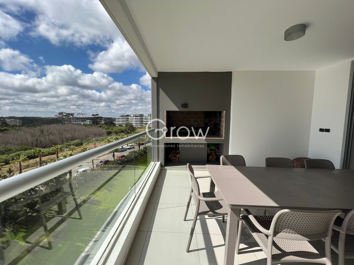 Apartamento ID.824 - Departamento en Venta de 4 Suites en Tiburón Terrazas Océano, Punta del Este