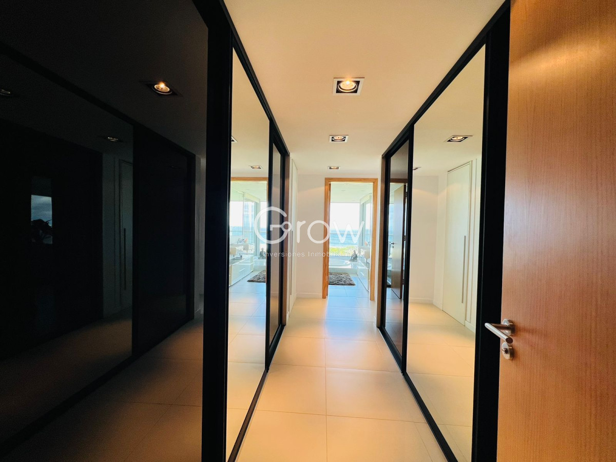 Apartamento ID.824 - Departamento en Venta de 4 Suites en Tiburón Terrazas Océano, Punta del Este