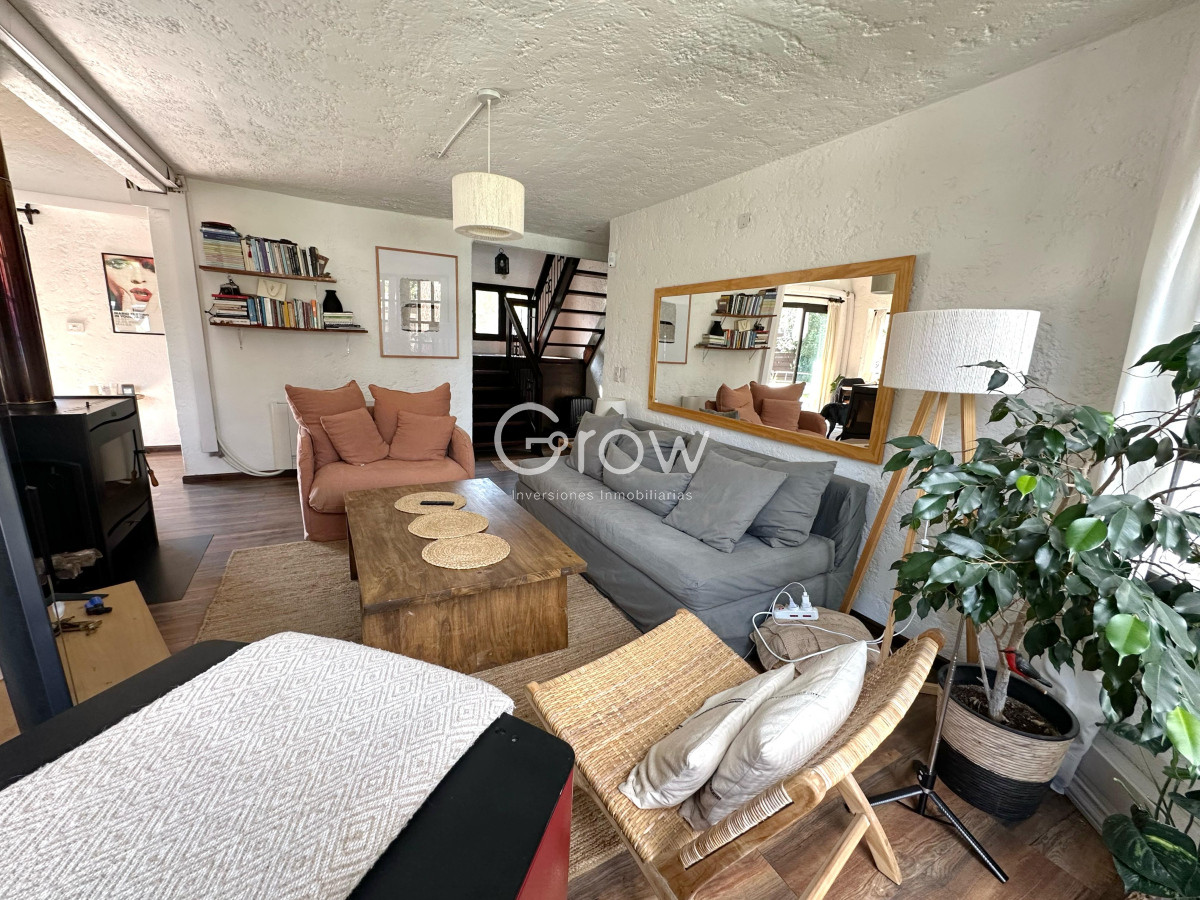 Casa ID.2724 - Casa en Venta de 4 Dormitorios ubicada en Pinares, Punta del Este