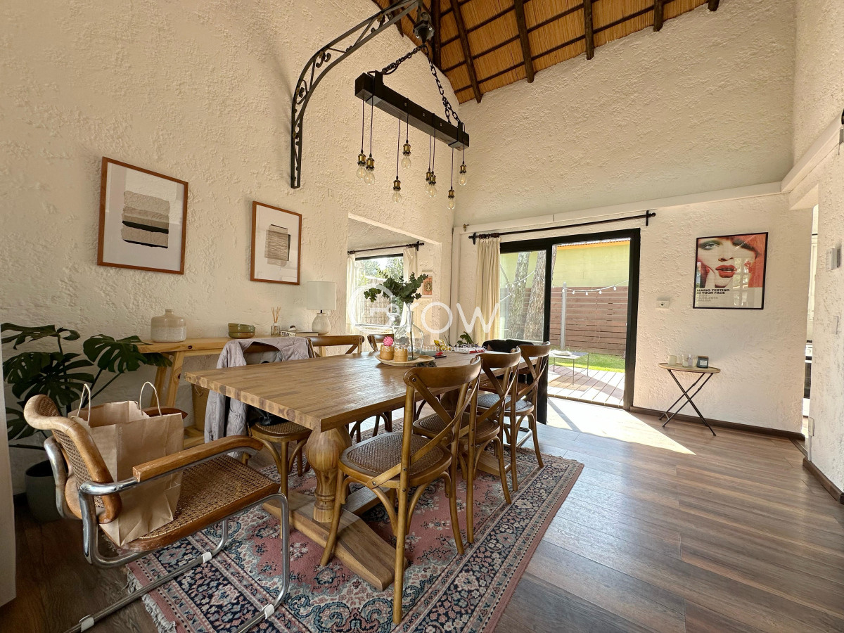 Casa ID.2724 - Casa en Venta de 4 Dormitorios ubicada en Pinares, Punta del Este