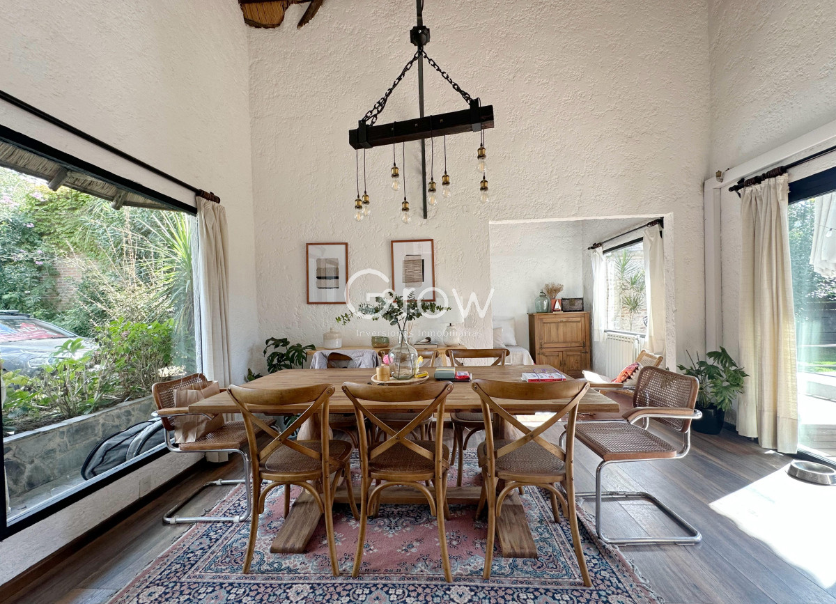 Casa ID.2724 - Casa en Venta de 4 Dormitorios ubicada en Pinares, Punta del Este