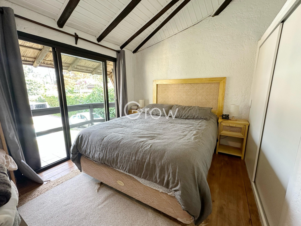 Casa ID.2724 - Casa en Venta de 4 Dormitorios ubicada en Pinares, Punta del Este