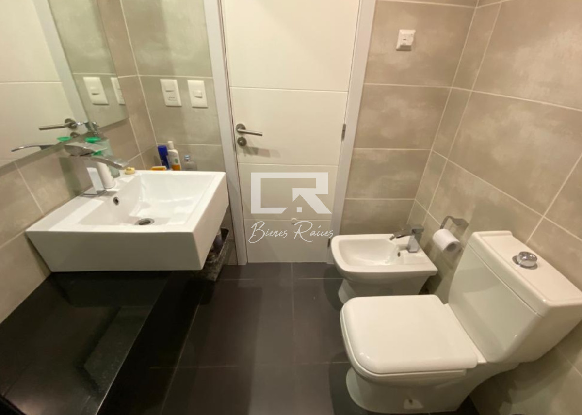 Apartamento ID.732 - Excelente Departamento de 2 Dormitorios en Alquiler temporario en Edificio Bonaire, Punta del Este