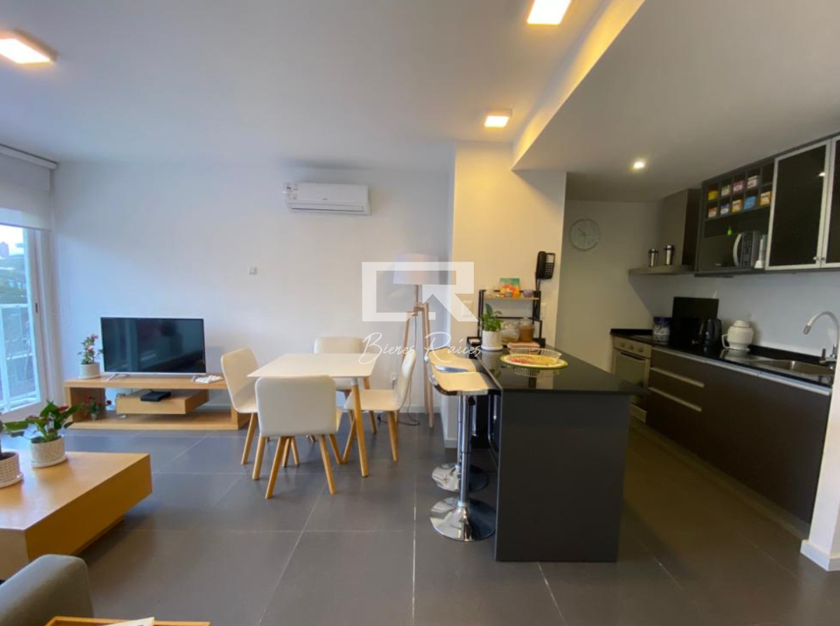 Apartamento ID.732 - Excelente Departamento de 2 Dormitorios en Alquiler temporario en Edificio Bonaire, Punta del Este