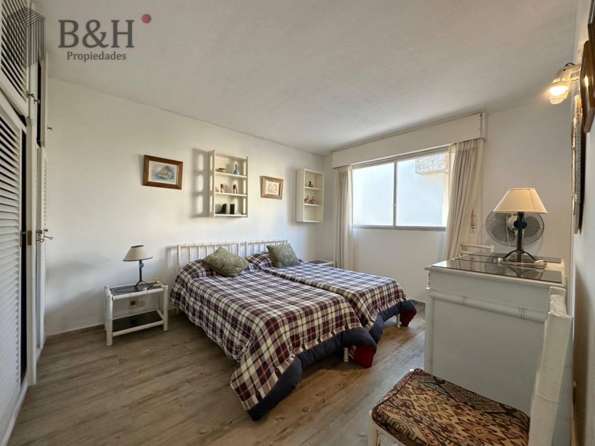Apartamento ID.2441 - ALQUILER TEMPORARIO DE APARTAMENTO DE 3 DORMITORIOS A METROS DEL PUERTO DE PUNTA DEL ESTE