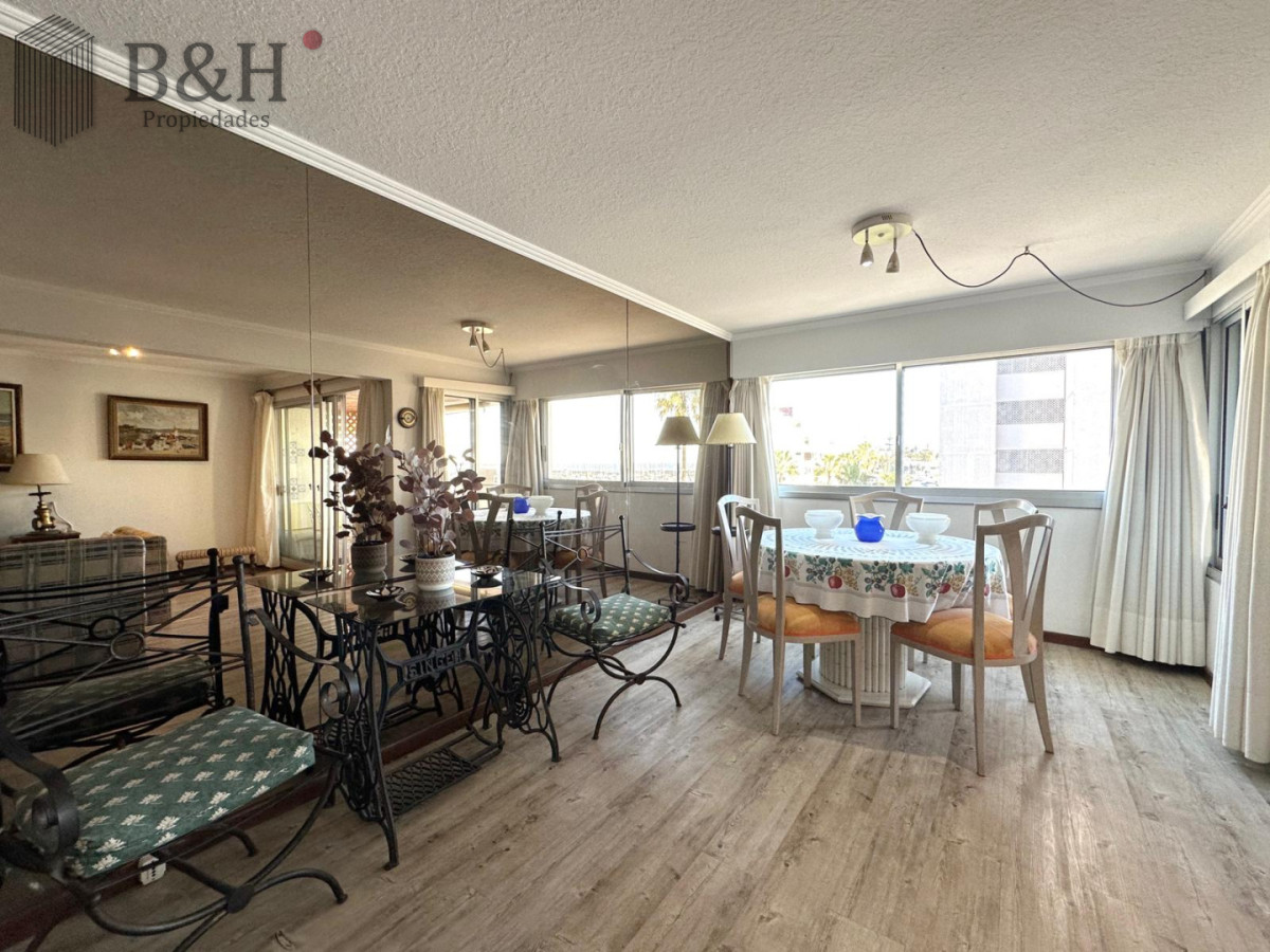 Apartamento ID.2441 - ALQUILER TEMPORARIO DE APARTAMENTO DE 3 DORMITORIOS A METROS DEL PUERTO DE PUNTA DEL ESTE