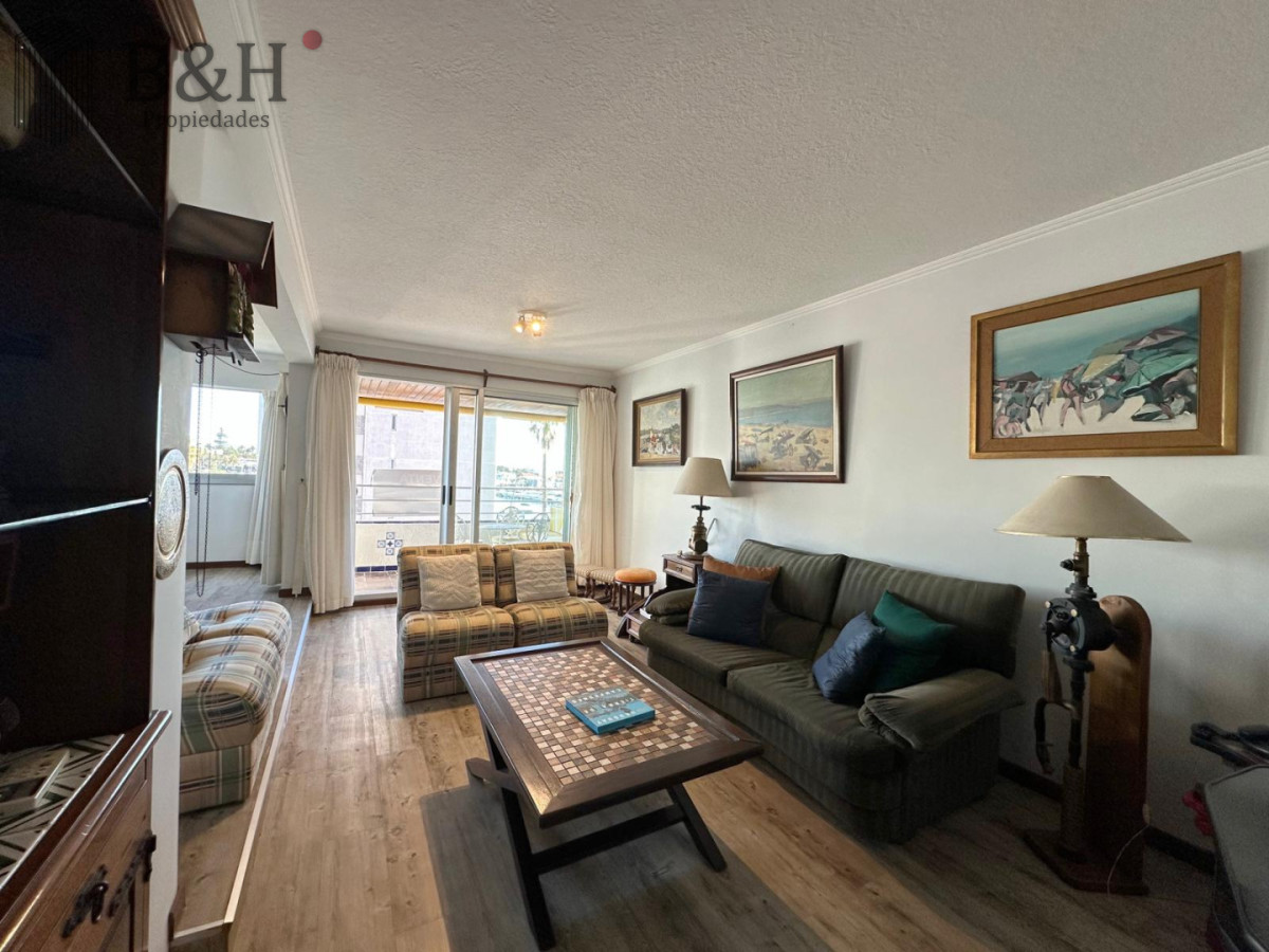 Apartamento ID.2441 - ALQUILER TEMPORARIO DE APARTAMENTO DE 3 DORMITORIOS A METROS DEL PUERTO DE PUNTA DEL ESTE