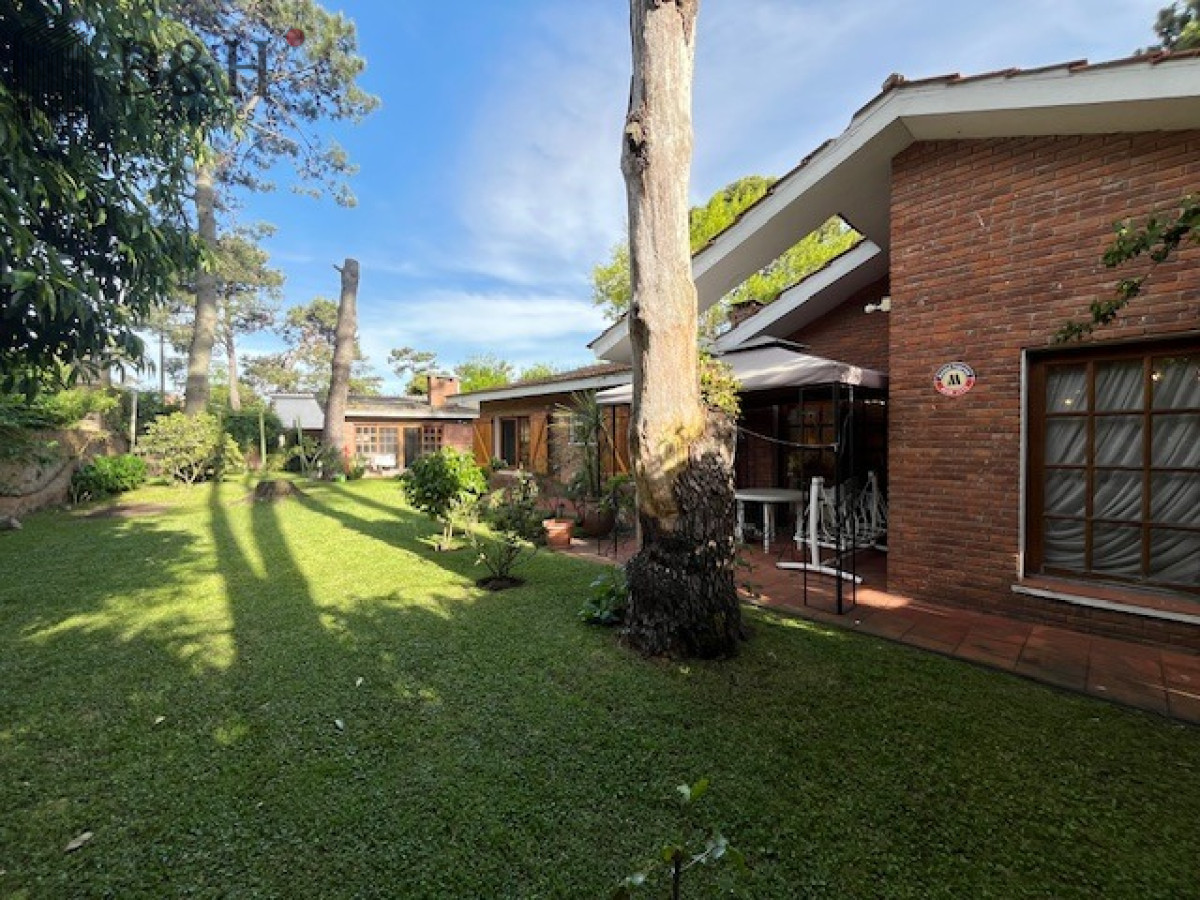 Casa ID.6660 - Casa en venta de 3 dormitorios, Pinares, Punta del Este 