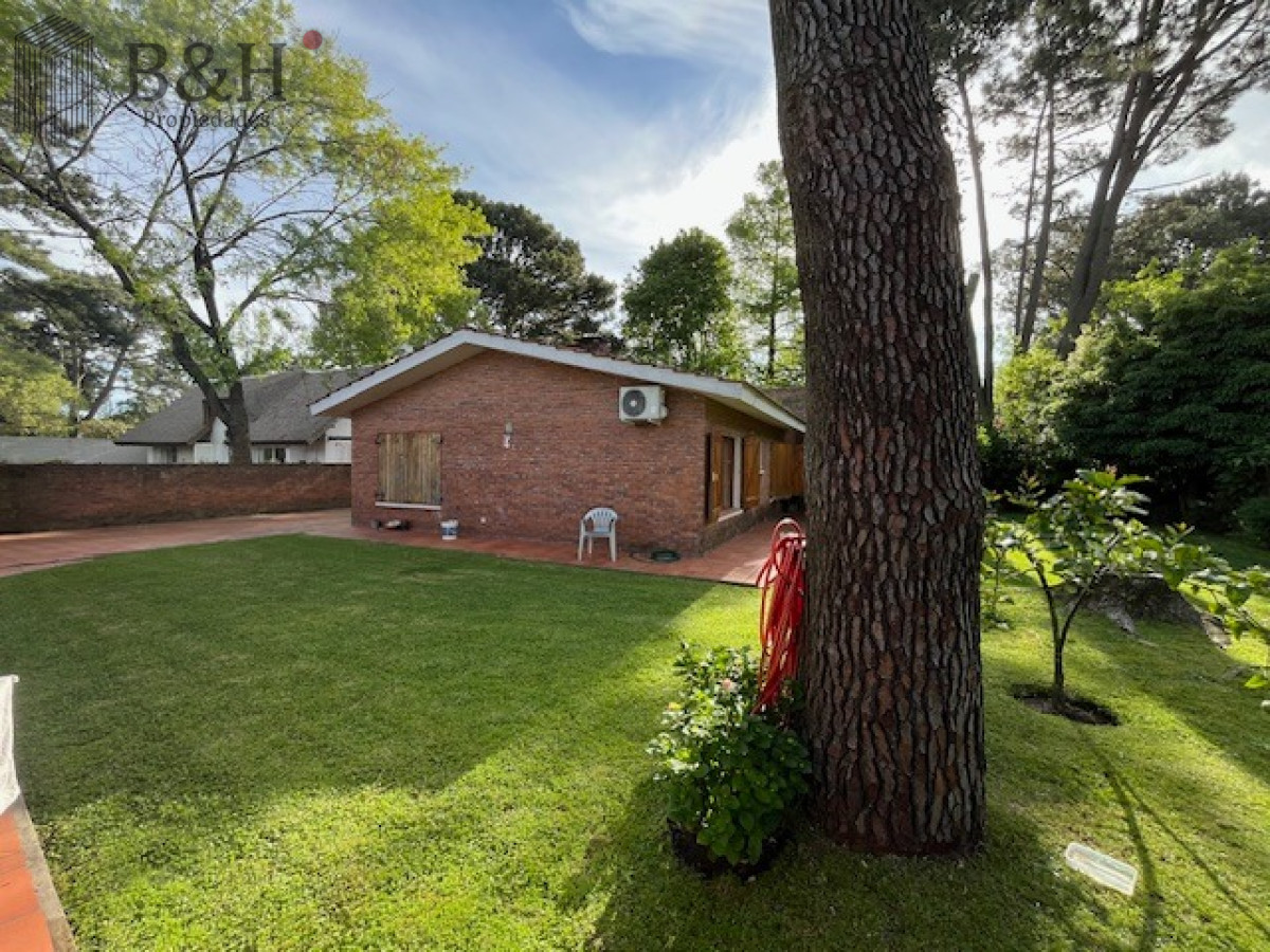 Casa ID.6660 - Casa en venta de 3 dormitorios, Pinares, Punta del Este 