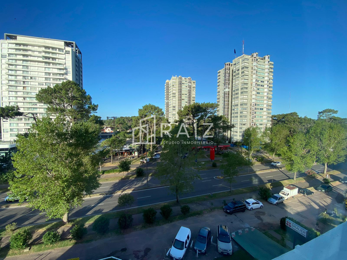 Apartamento ID.8952 - Departamento en venta de 2 dormitorios en Roosevelt, Punta del Este