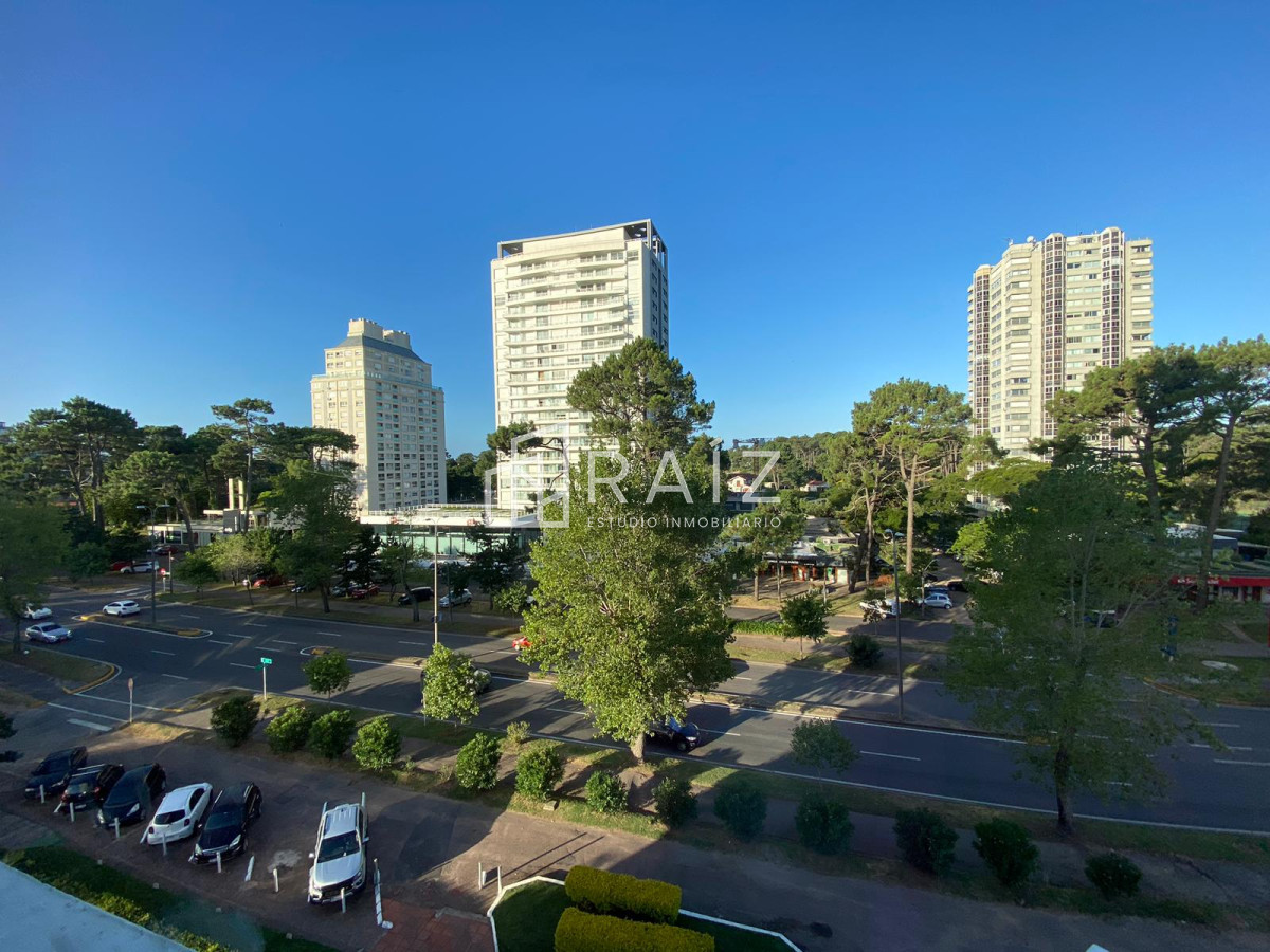 Apartamento ID.8952 - Departamento en venta de 2 dormitorios en Roosevelt, Punta del Este